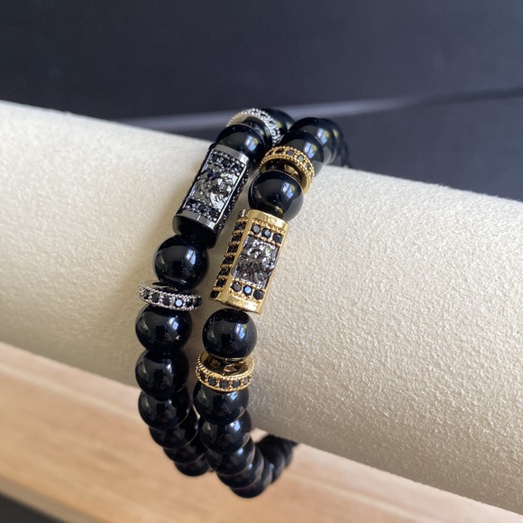 Polished Onyx with Black Pave LionsHead Bead - Picture 7 of 7